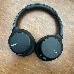 Sony Bluetooth Headphones - Noise Cancelling